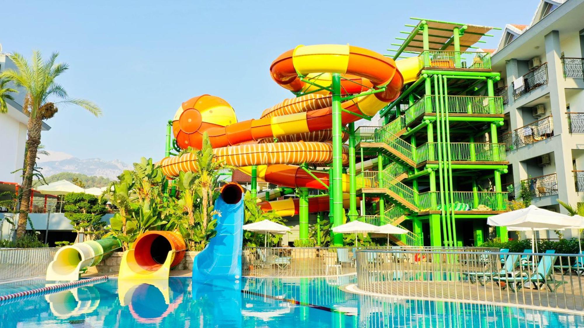 Crystal Aura Beach Resort & Spa Kemer Exterior photo
