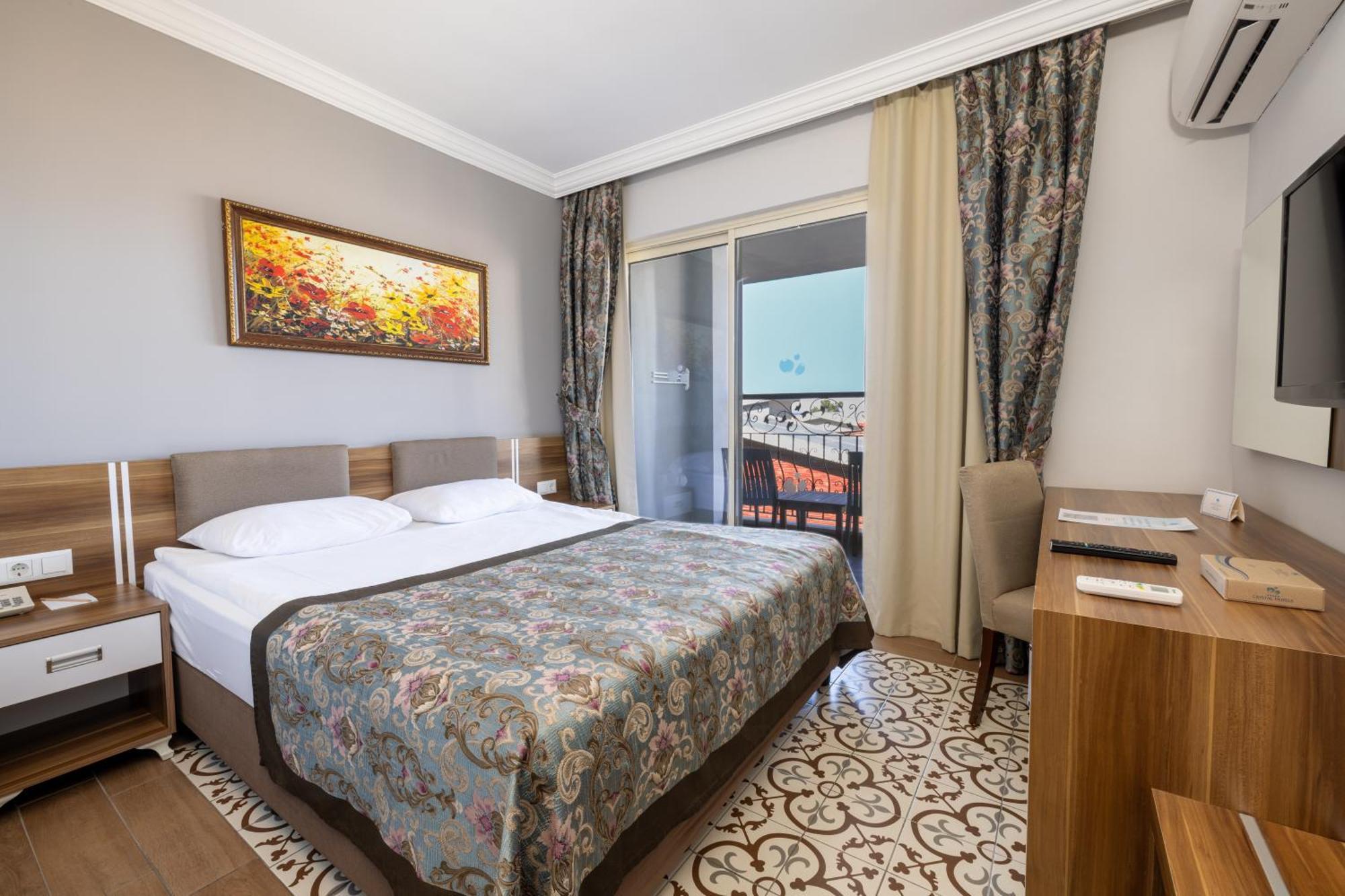 Crystal Aura Beach Resort & Spa Kemer Exterior photo